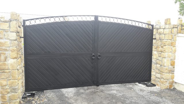 leitrim swinging gate bog oak black 9